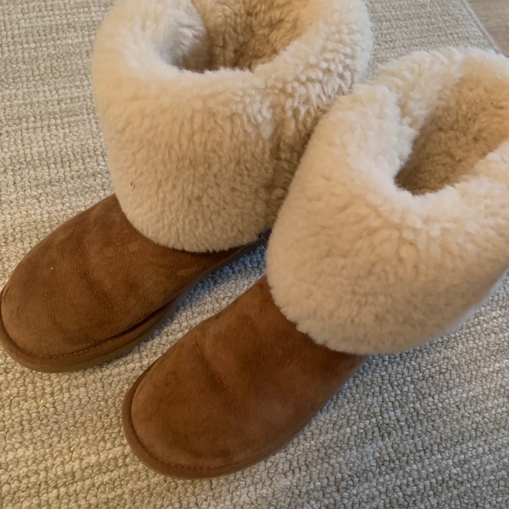 UGG BOOTS